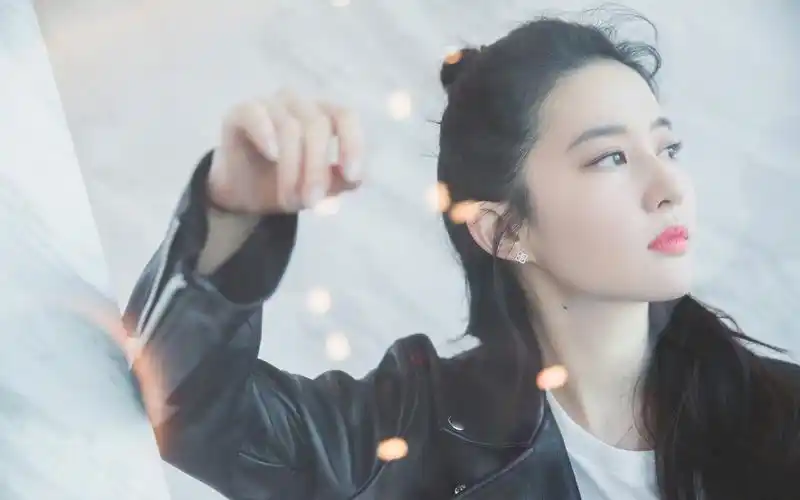 刘亦菲冷艳性感写真高清壁纸