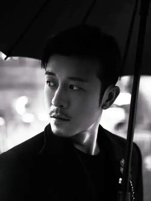 这9位男演员堪称行走的荷尔蒙,皱纹也挡不住魅力|硬汉|刘奕君|于和伟