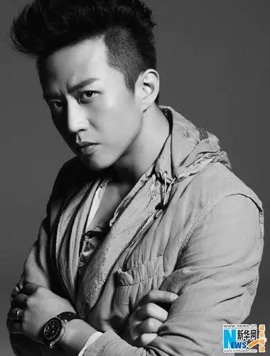 邓超登杂志封面 古装冷血侠客变身俏皮型男(组图)