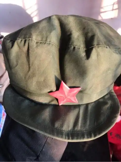 文革红军帽子带红星帽内有点破了品相好非常稀少