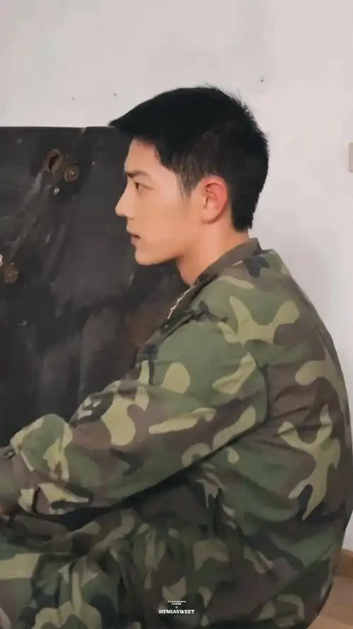 寸头帅哥清纯小野@x玖少年团肖战daytoy