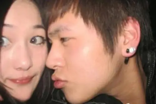 张馨予透视装写真性感 揭张馨予与历任男友亲密合照