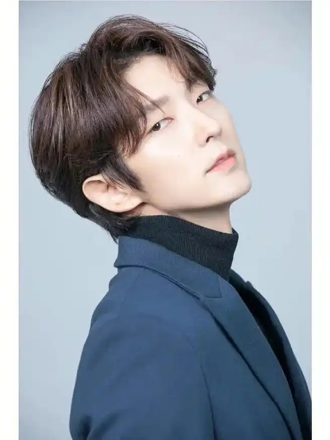 李准基 2020年 mnet japan高清图73 - 抖音