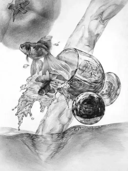 设计素描只是基础,最近有些粉丝会比较关心东华大学的素描设计风格,我