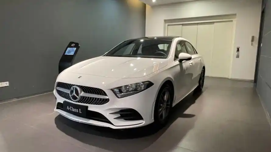 入门即奢华?体验奔驰a级,不到20万可买的奔驰车,真的很豪华?