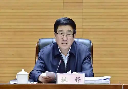 林铎强调,挂牌督战解决问题,抓紧补齐短板弱项,坚决如期全面完成脱贫