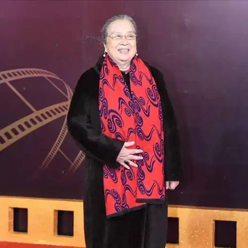 回顾著名演员李明启幼年丧父一生心酸背负骂名20年如今怎样了