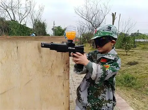 美丽南方青瓦房真人cs水弹枪野战亲子活动