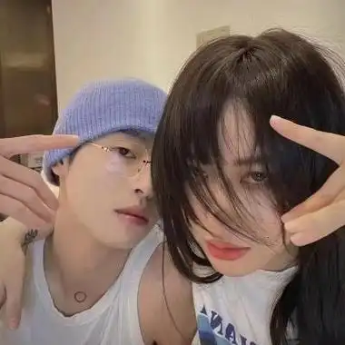 高清好看的美女帅哥情侣头像合照图片