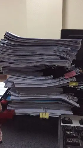 所有的个贷业务主要都由我负责处理,后续的资料整理录入工作就变得