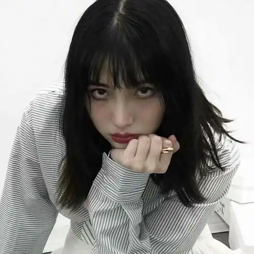 女生个性头像非主流 想挤进你的被窝一起睡觉