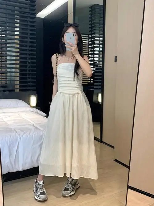 法式赫本风内搭百搭抹胸裙不规则无袖吊带连衣裙女气质收腰长裙子