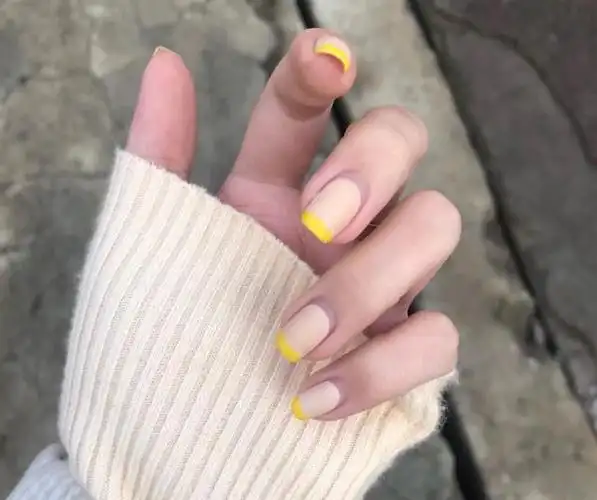 小清新美甲图片,夏季清新美甲图片大全(春夏八款小清新的法式美甲)