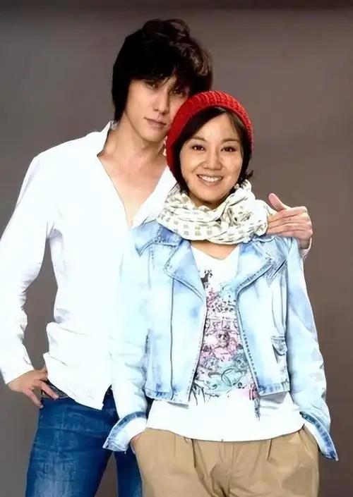 闫妮:因拍戏太忙离婚,后三恋"小鲜肉"无果,如今51岁有了烦心事|张铎