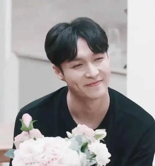 豆瓣图楼张艺兴笑起来也太治愈了吧