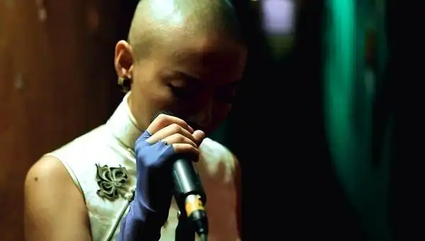 《好声音》光头女歌手被曝插足 回应:恶意诽谤