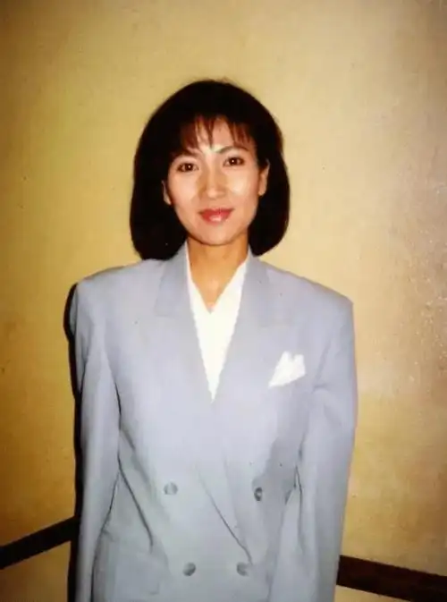 "小青"陈美琪:一婚流产终身不孕,二婚拥有3个孩子,晚年幸福_马清伟