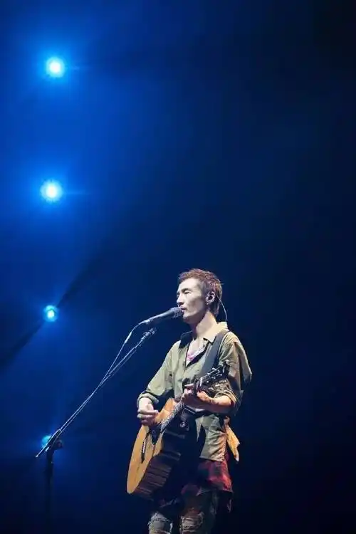 朴树愿你历尽千帆归来贼特么有钱