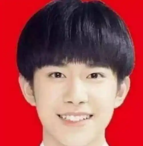 有种"证件照"叫邓伦,别人都一本正经,而他却画风突变_朱一龙_镜头