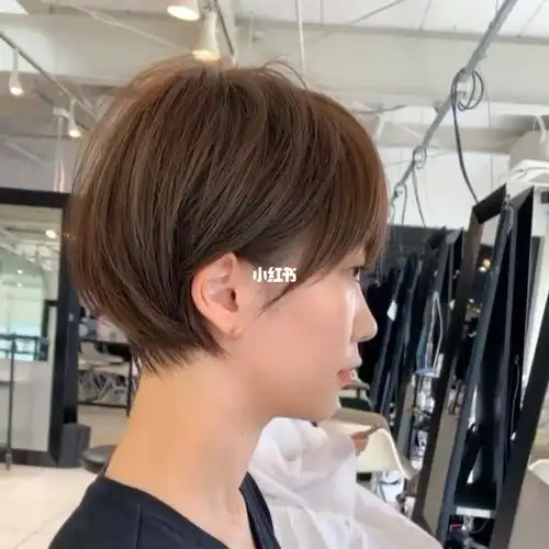 日系短发,适合20至35岁左右的气质短发, 日系甜美短发,减龄效果为主