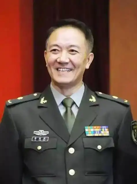 北京时间11月6号下午中国一级演员李幼斌传来最新消息