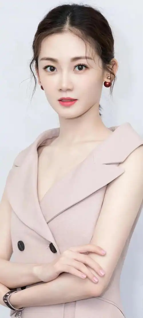 女神苗苗美图壁纸写真分享