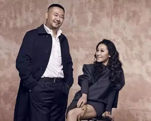 16岁认识姜武,25岁劝他退出娱乐圈,48岁被宠得不用干家务_宋妍