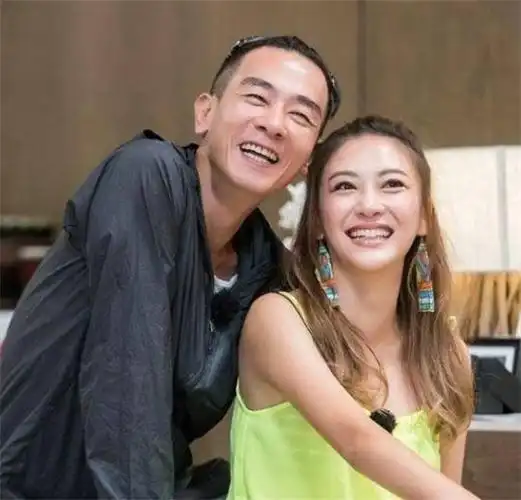 情关对女人很难如张柏芝嫁给陈小春也许她想要的一切都能得到