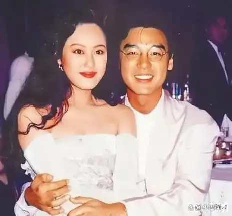 钟镇涛给爱女庆生钟嘉晴泳衣照像极章小蕙有20年未见生母