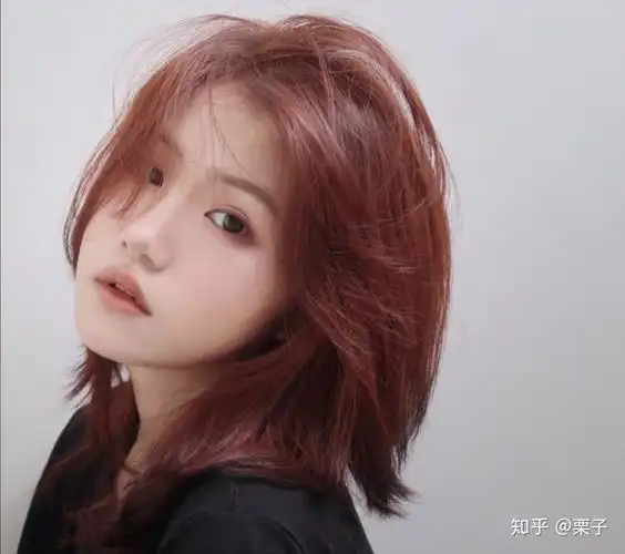 皮肤不算白的女生染什么颜色的头发好看,适合夏天的? - 知乎