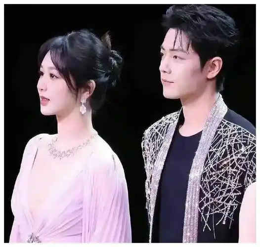 肖战杨紫情感纠葛网友围观热议引发深度讨论