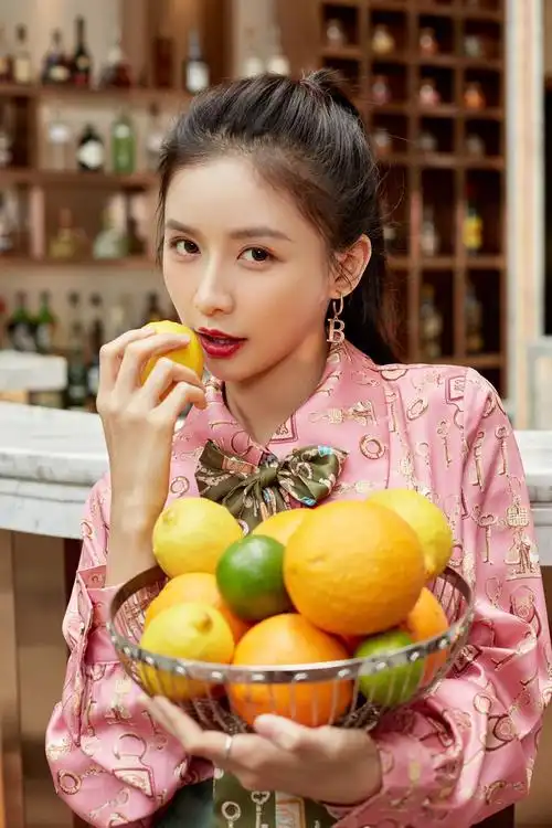 p>蔡卓宜(joey chua),1994年4月8日出生于马来西亚柔佛州,就读于 a