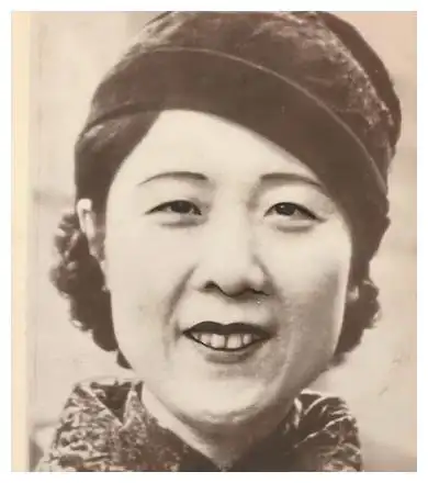 张学良重获自由,没回家祭拜张作霖,跑到美国和蒋士云住了三个月