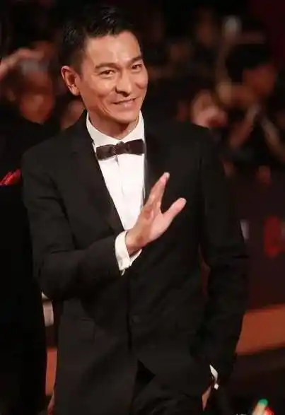 一代天王刘德华8,90年代初期的歌星可谓是人才辈出:宋祖英,刘德华,张