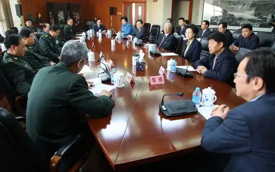 解放军总后勤部领导走访民政部机关