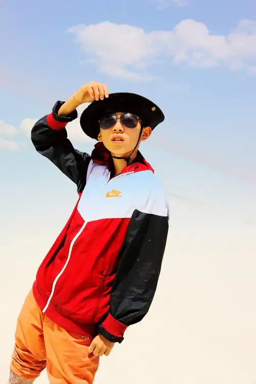 小子是耍帅还是耍酷