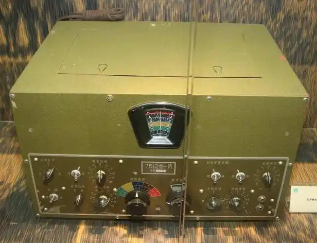 交易区新帖推荐 军用收音机