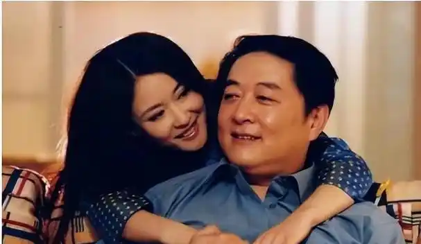 演员刘斌第一任妻子是史兰芽3次离婚3个儿女人生艰巨