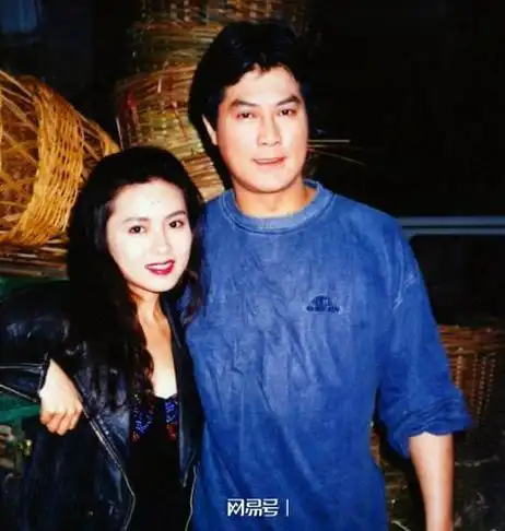 如果这个男人还在世王羽还敢让谢贤爬到台湾来见自己吗