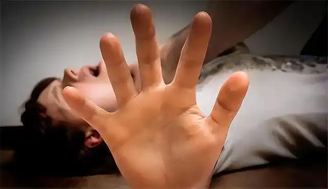 案例回顾:女护士被勒死在家中,丈夫进门后一句话引起警方注意