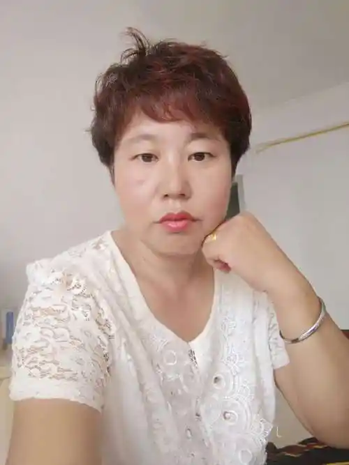 52岁离异女征婚照片(id:2181560)_广东湛江征婚交友_我主良缘网