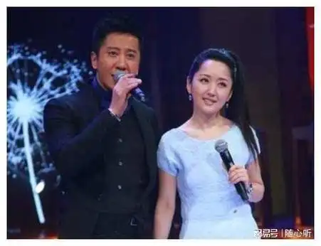 杨钰莹与鲍毅跨越年龄差,真爱成就祝福,愿她找到幸福王子