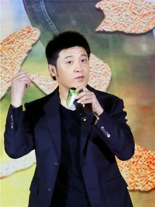 党委书记王天生变身谈判专家王大炮两袖清风一身正气