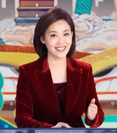 《新闻联播》美女主播郑丽:37岁做妈妈,钟爱家乡黑龙江_工作_丈夫