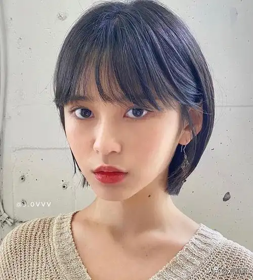 年底了,越来越多女性发型这样剪,真是美丽大变样