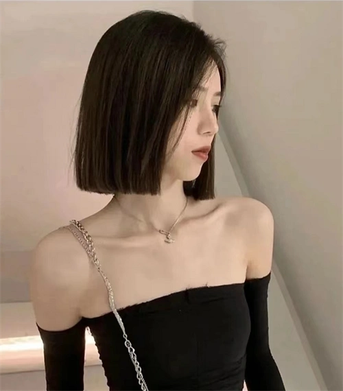 一刀切沙宣短发波波 直短发利落干练超个性_波波发型 - 美发站