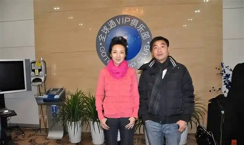 央视主持人管彤:嫁普通丈夫,42岁高龄生子,如今幸福美满_管童_事业有