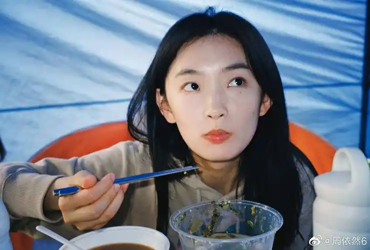 她长得像杜鹃和王丽坤的结合体,戏路却有白百何的风范?