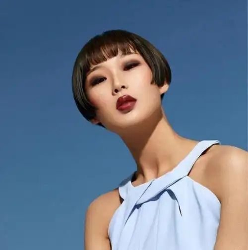 2019时尚超女生短发造型图片做个气场女王超短发很适合