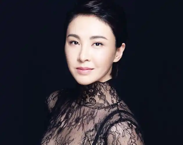 封面人物雕琢美丽与青春的女神赵琼